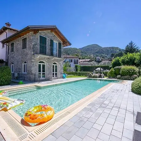 Uno Pool Side Prázdninový dům *